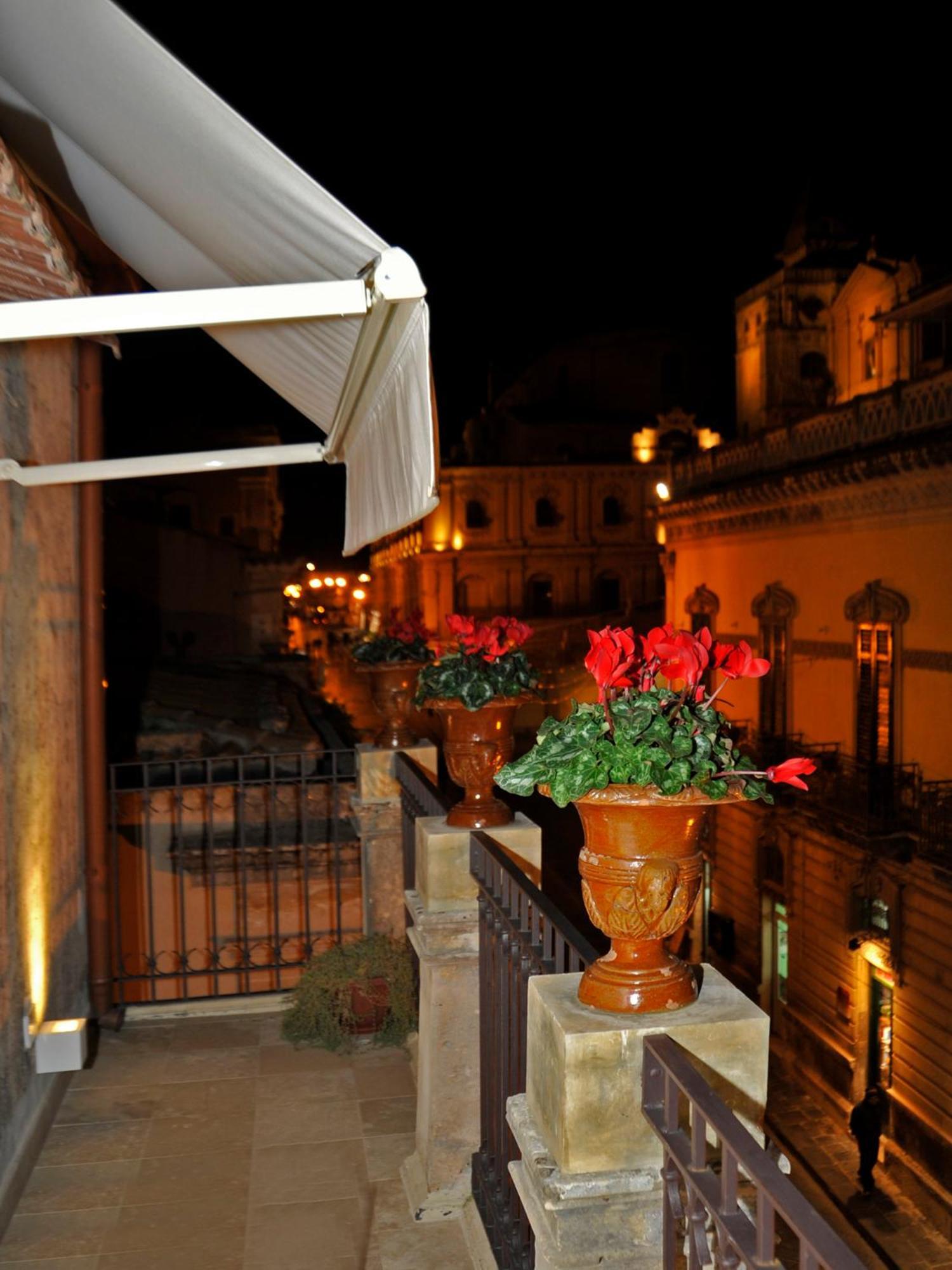 Hotel Porta Reale Noto Cameră foto